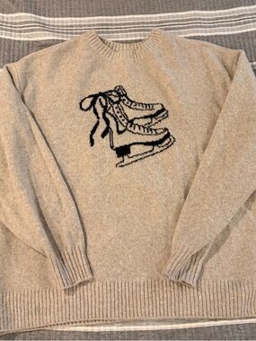 Hollister Women’s Large Beige Crewneck Sweater with Black Ice Skate Graphic